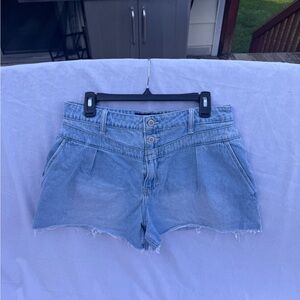 Hollister Blue Jean Shorts Light Wash Mid-Thigh